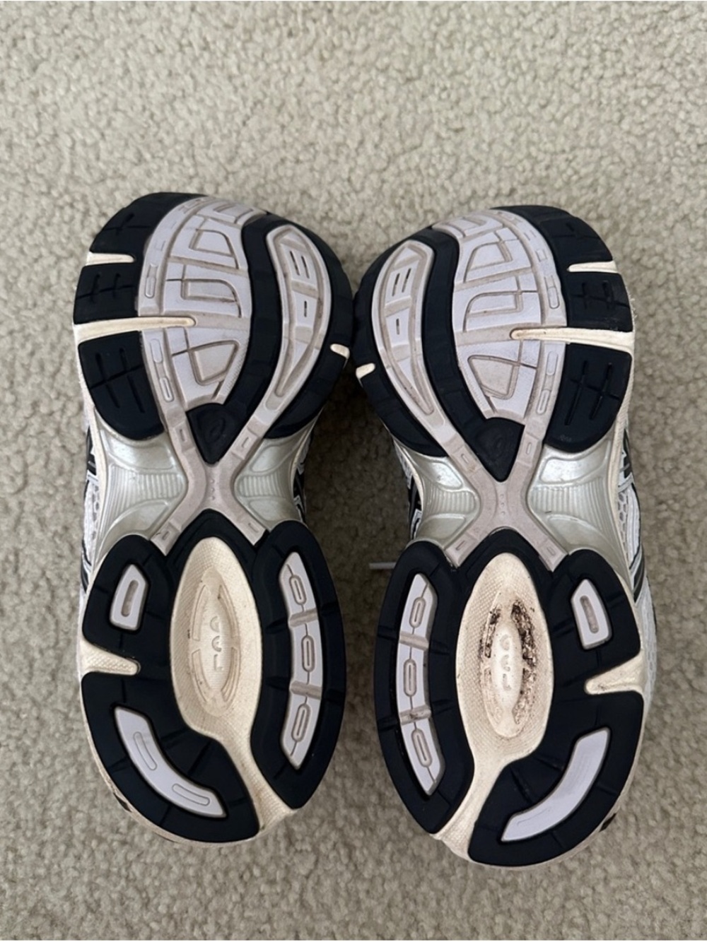 Asics White and Black Mesh Running Shoes - Picture 2 of 4